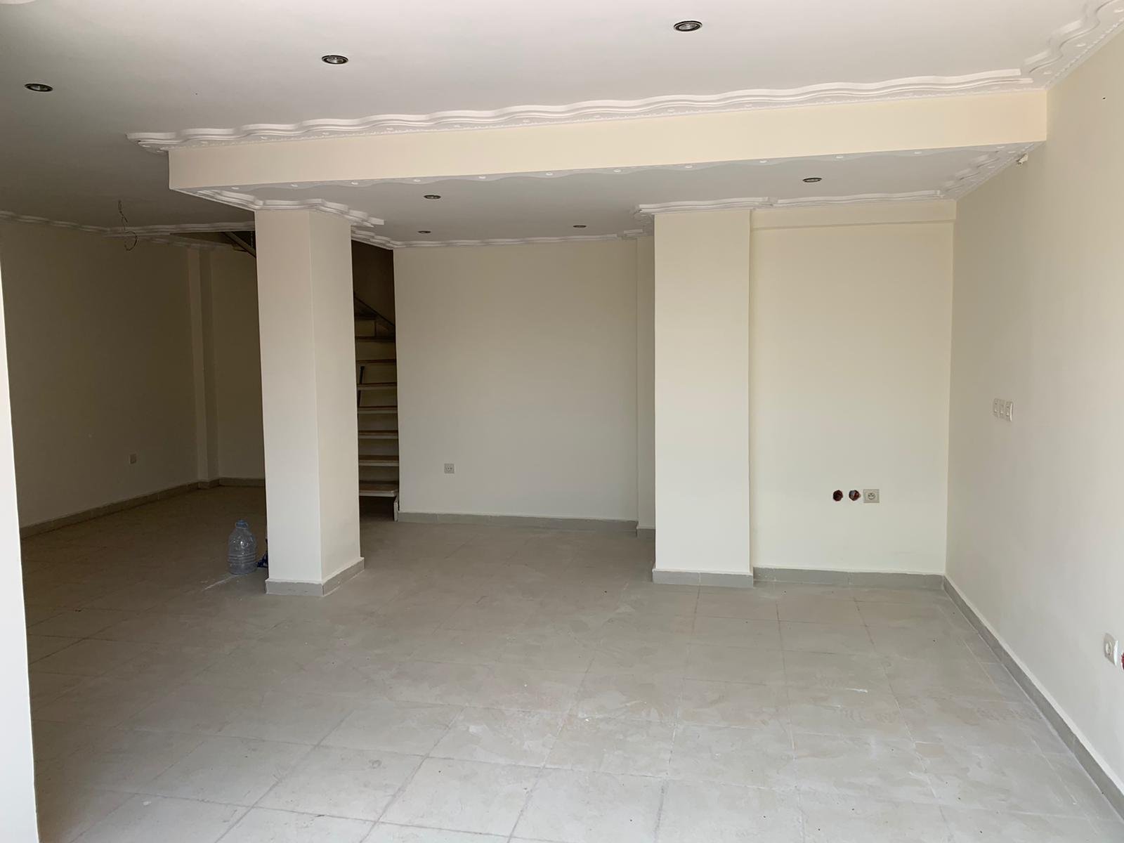 Local commercial à vendre